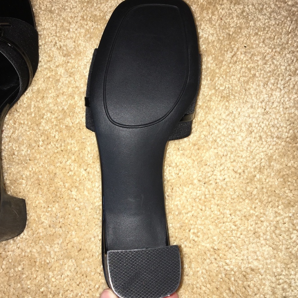 Open-Toe Heel - Picture 5 of 5